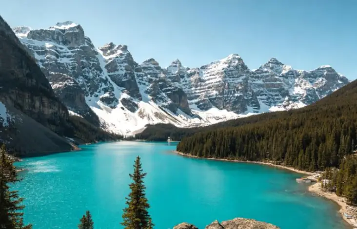 Best eSIM for Canada 2026: Coverage, Plans, and Travel Tips