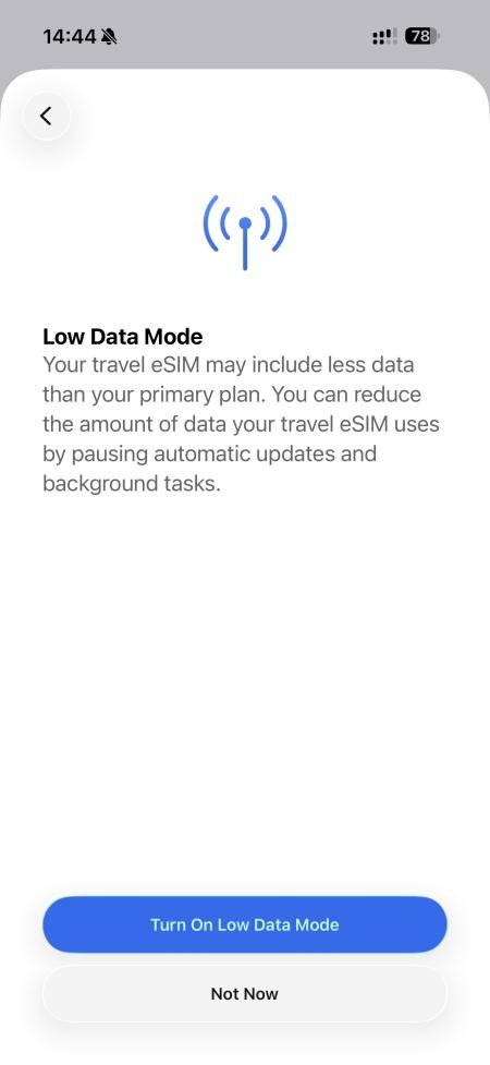 Select default line, travel eSIM and current SIM card usage method